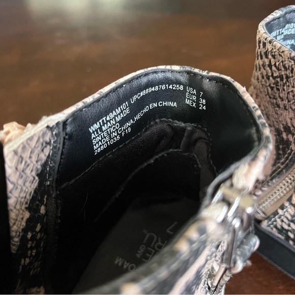 Time And Tru Boots Ankle Bootie Size 7 Slip On Zip Memory Foam Snakeskin Print - Picture 5 of 11